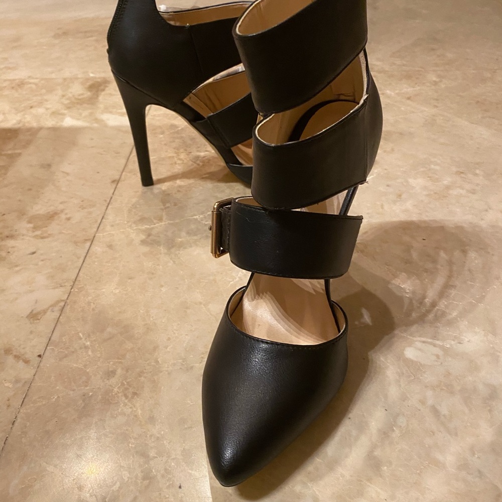 Black Heels-NEW - Picture 2 of 10